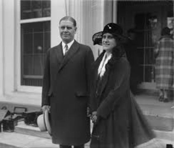 Nellie marries William