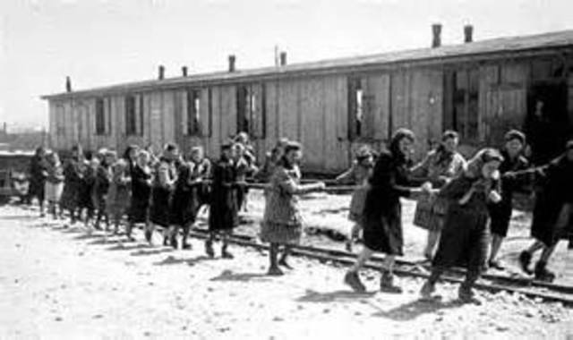 Nazis begin rounding up Jews for labor camps