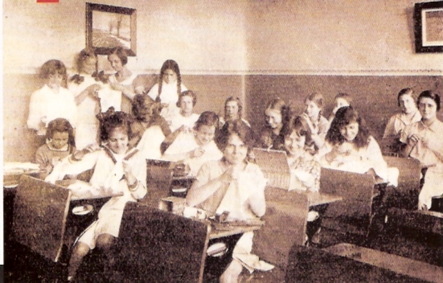 Cuarto grado en clase de labores