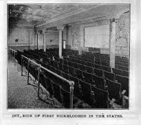 first nickelodeon movie theatre