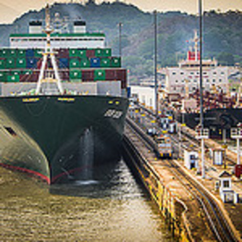 Begin building the Panama canel