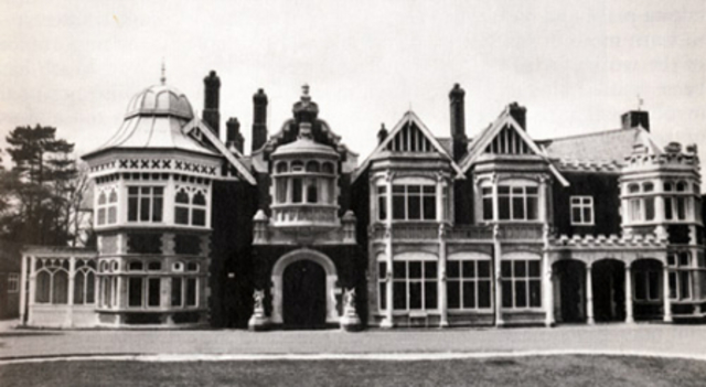 Alan Turing joins Bletchley Park