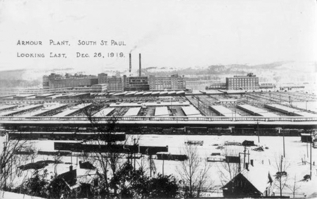 F. Scott Fitzgerald moves back to St. Paul