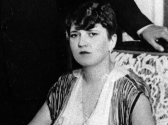 Zelda Fitzgerald dies