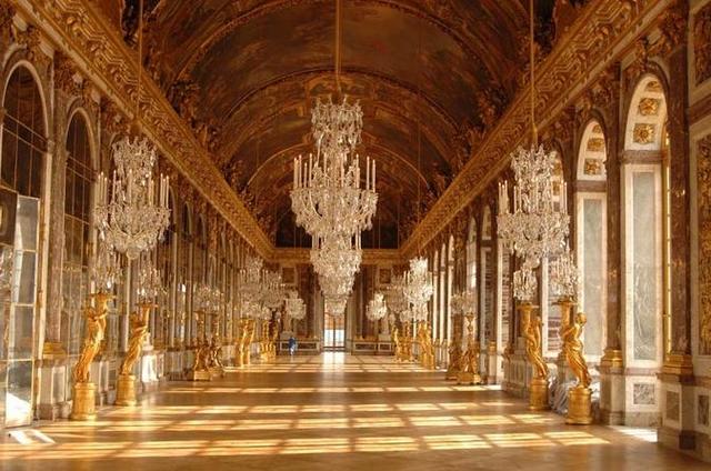 Building the Versailles