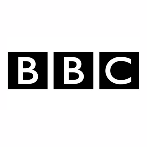 La cadena BBC comienza a emitir por televisión de manera oficial.