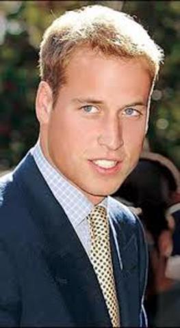 Carlos, el hijo de la Reina Elisabeth II se convierte en Príncipe de Gales y oficialmente en heredero al trono.