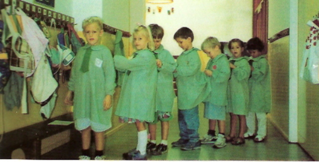 EN EL PASILLO DEL KINDERGARTEN DE LA CALLE PACHECO