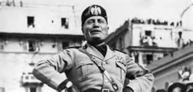 Benito Mussolini named Prime Minister of Italia