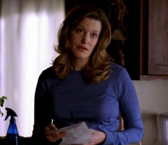 Skyler White S1E1