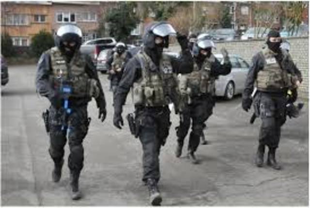 La police me retrouve et m'arrete.