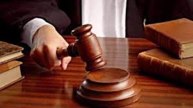 Je suis juge et condamne a 5 ans de prison