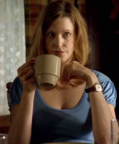 Skyler White S1E2