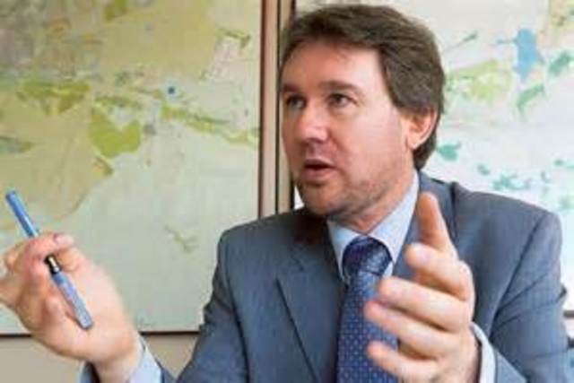 Javier Lacalle convoca una rueda de prensa donde anuncia la suspensión definitiva de las obras en elbarrio de Gamonal