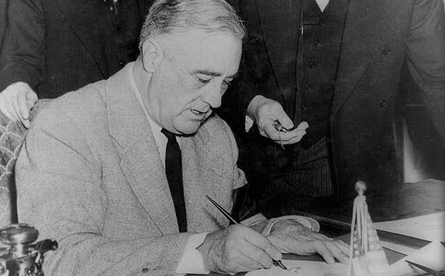 Neutrality Acts passed by US congress