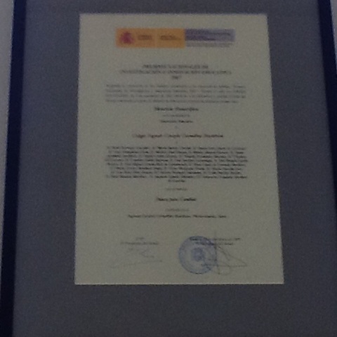 Premio Nacional por "Piensa para cambiar"