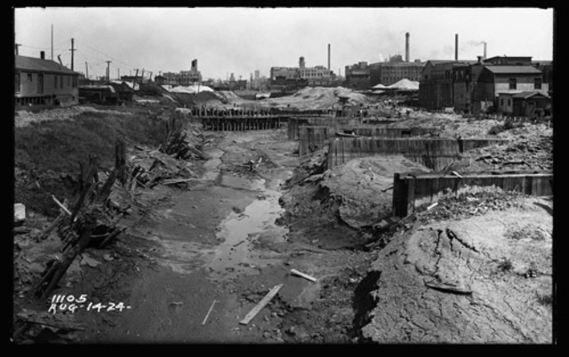 Chicago River flow reversal project begun
