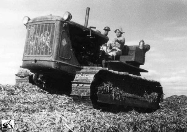 Первый послевоенный трактор С-80 собранный на ЧТЗ