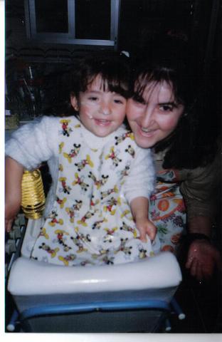 Cocinando con mamá.