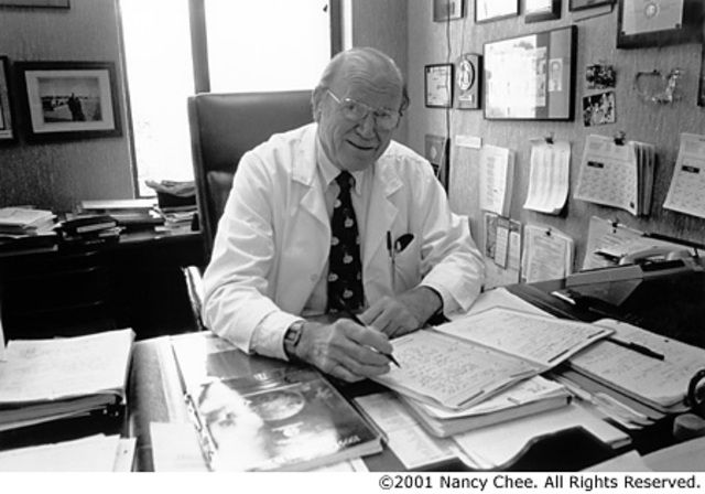 FUNDO LA CLINICA BUNCKE