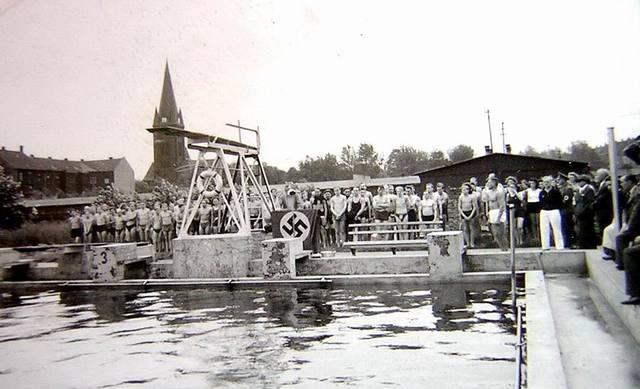 Friedrich muss noch ein Demütigung von Antisemitismus im Schwimmbad leiden