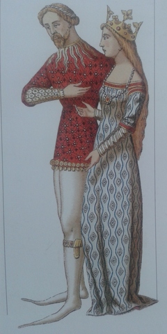 Manga na altura do cotovelo, que revelavam as mangas das roupas de baixo.