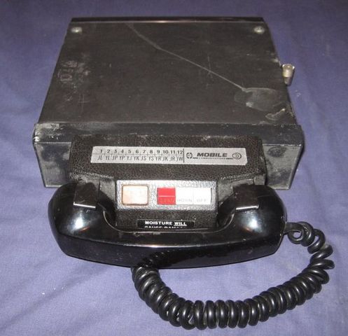 Primer radio telefono
