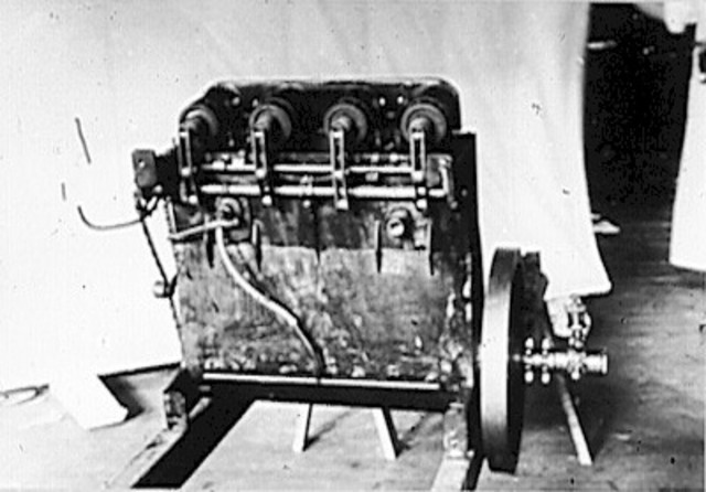 12 horsepower engine used in flight