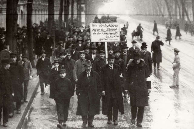 Demonstranten worden opgepakt