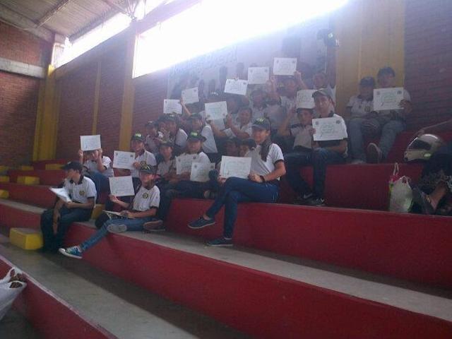 Graduación primeros civicos