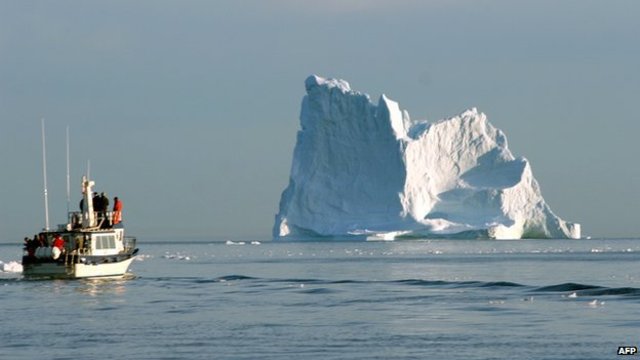 Ships reported sighting icebergs