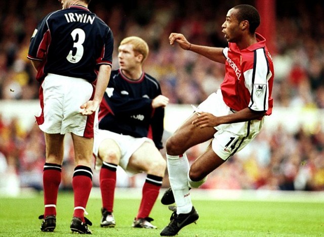 Thierry Henry Legendary Goal vs Man United
