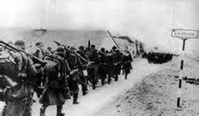 U.S forces return to recapture the Phillippines