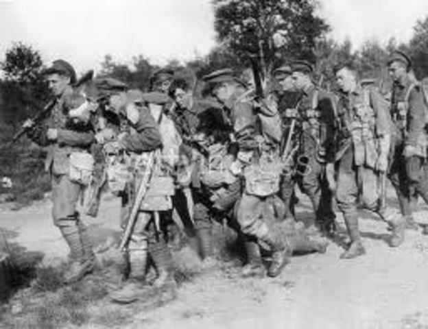 (Great Retreat) the British retreat from Mons and Germany invades France