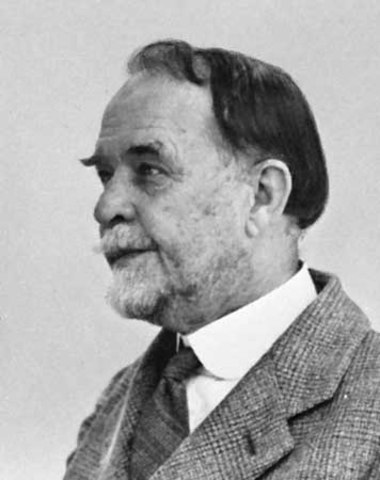 T.H. Morgan establishes Drosophilia Lab