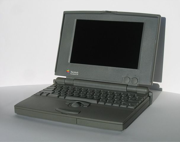 Nasce il PowerBook 100
