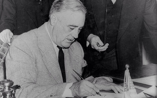 Neutrality Acts passed by US Congress