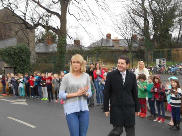 Stephanie Roche Visits D7ET