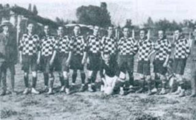 Fundación de la Escuela Universitaria de Educación Física.