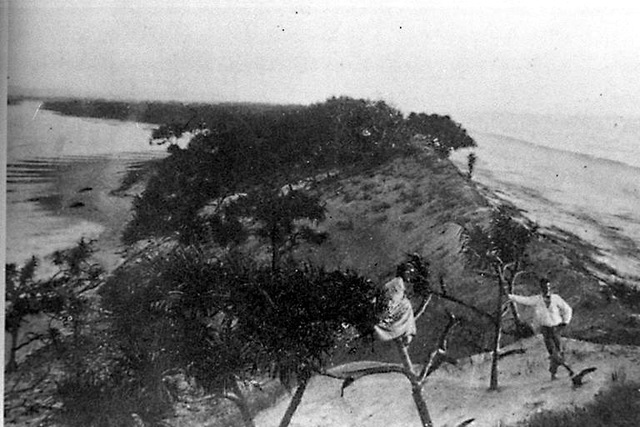 A southery gale lead to the breakthrough of a narrow strip, making North and South Stradbroke two seperate islands