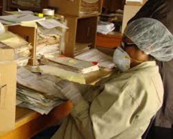 INSTITUCION CARGO DE ARCHIVISTA