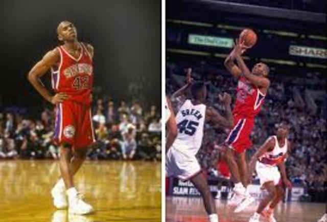 Jerry Stackhouse gets drafted by Philadelphia