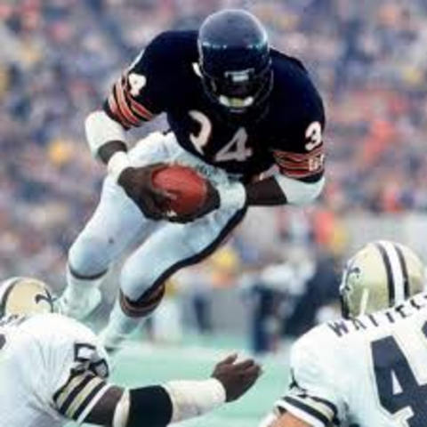 Walter Payton Breaks Jim Brown's Career Rushing Record