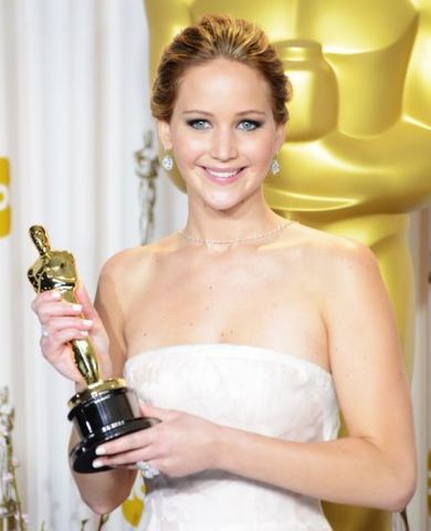 Jennifer Wins Oscar for Best Actress