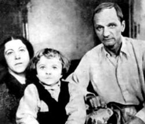 Родился в Воронеже