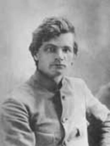 Платонов участвует в Гражданской войне