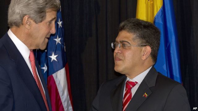 Kerry y Juau restablecen diálogo