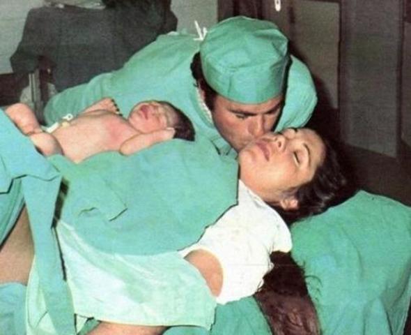 Isabel Pantoja is mother.