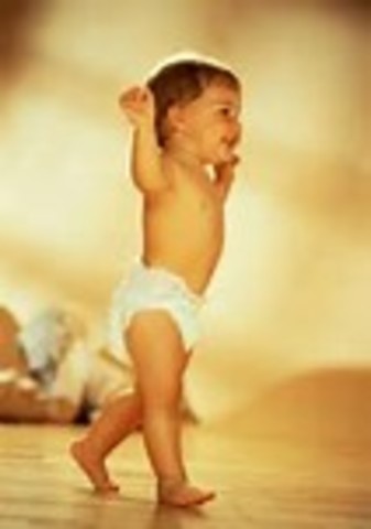 8-9 месяцев я начал ходить а в год или меньше я начал разгаваривать