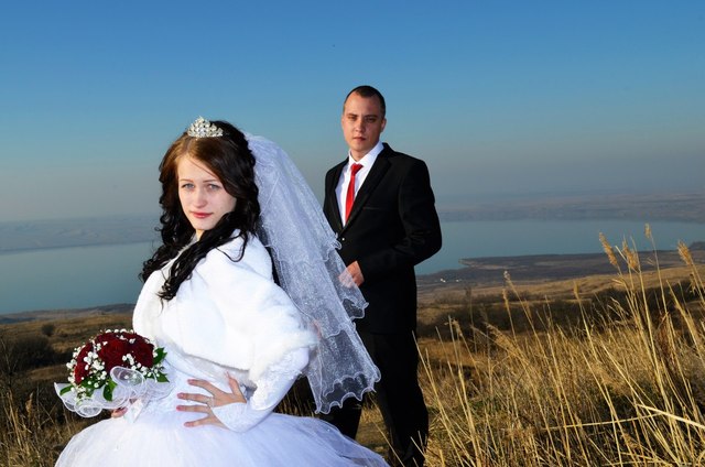 Весна-время свадеб